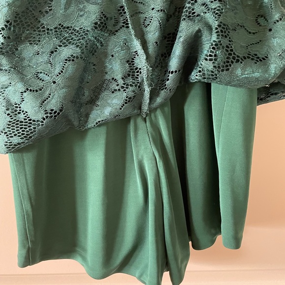 Bebe Lace Body Con mini Dress - Picture 8 of 8